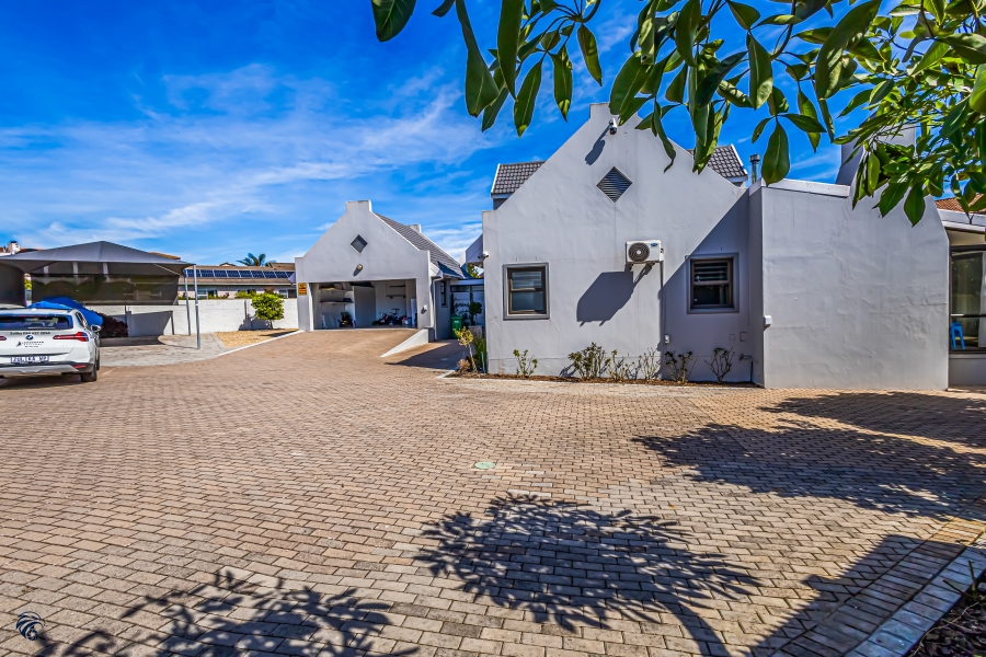3 Bedroom Property for Sale in Myburgh Park Western Cape
